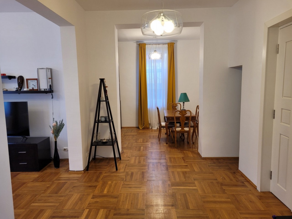 Mall Vitan -apartament in vila
