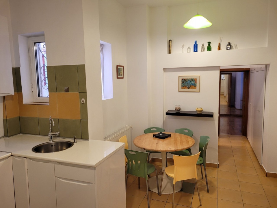 Mall Vitan -apartament in vila