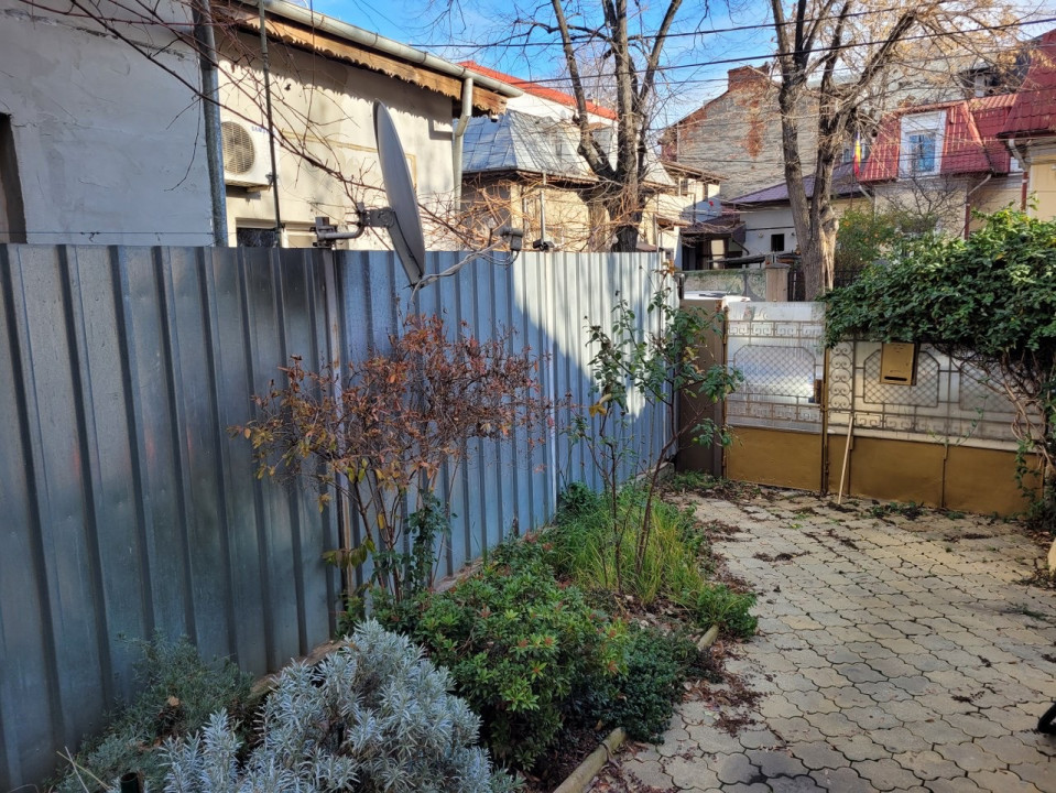 Mall Vitan -apartament in vila