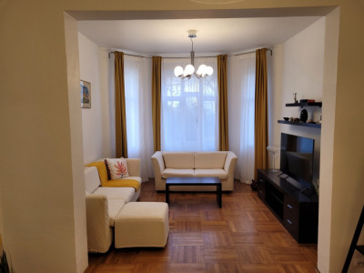 Mall Vitan -apartament in vila