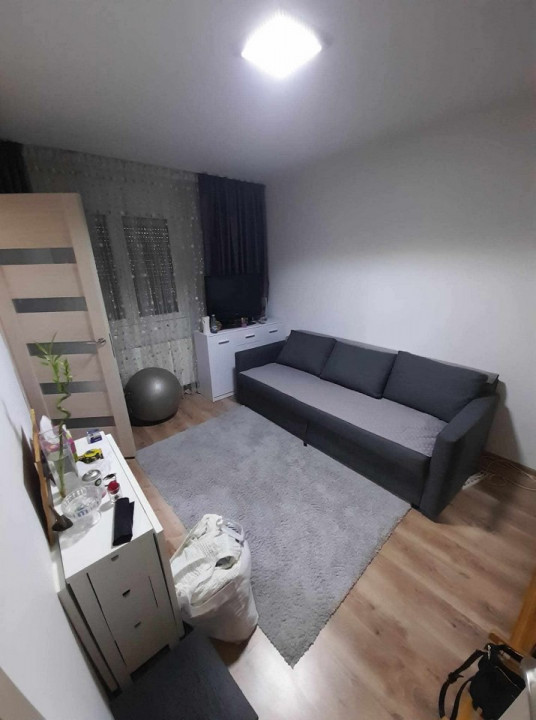 Garsonieră de vânzare