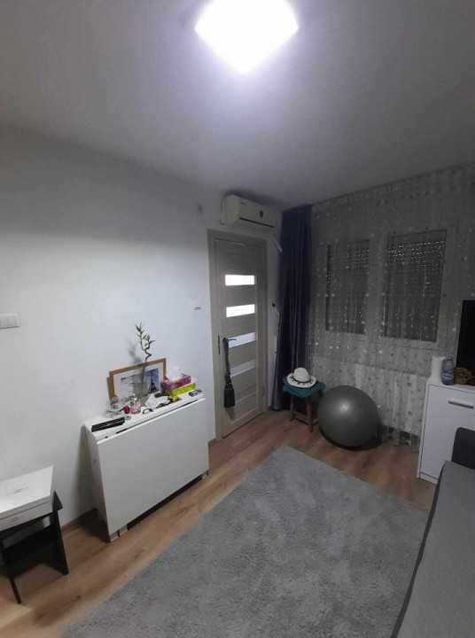 Garsonieră de vânzare