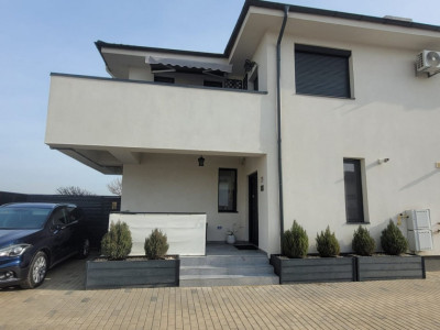 Casa de vânzare/Tunari