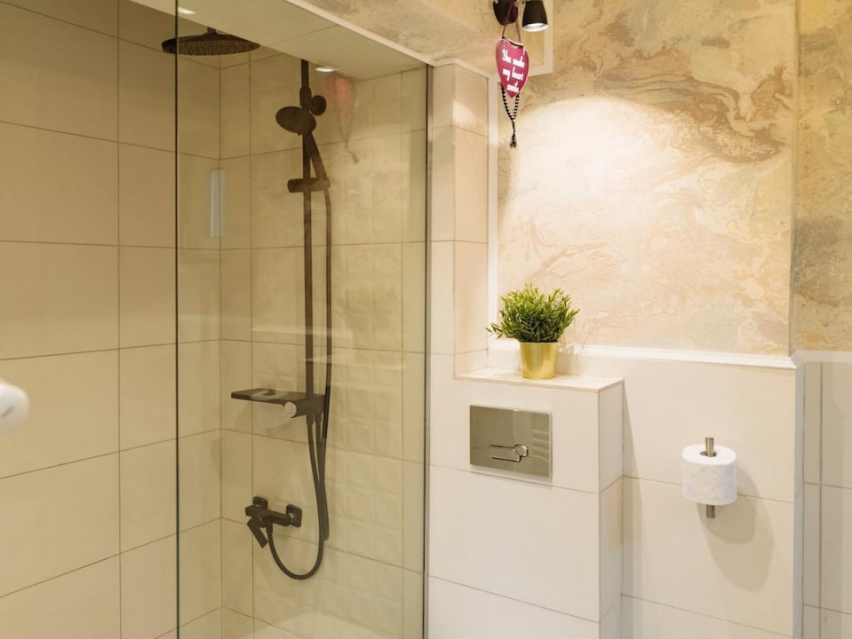 Apartament cu trei camere- Piata Alba Iulia