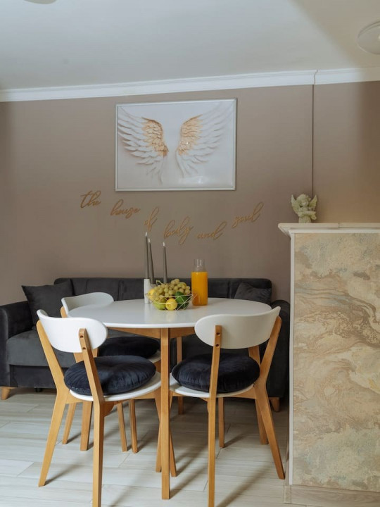 Apartament cu trei camere- Piata Alba Iulia