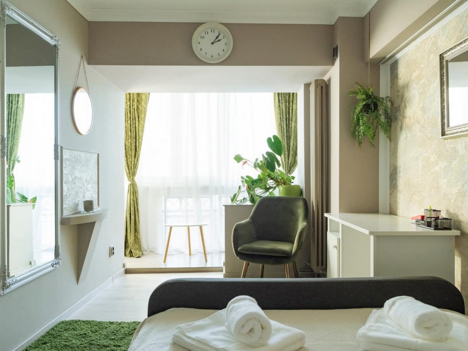 Apartament cu trei camere- Piata Alba Iulia