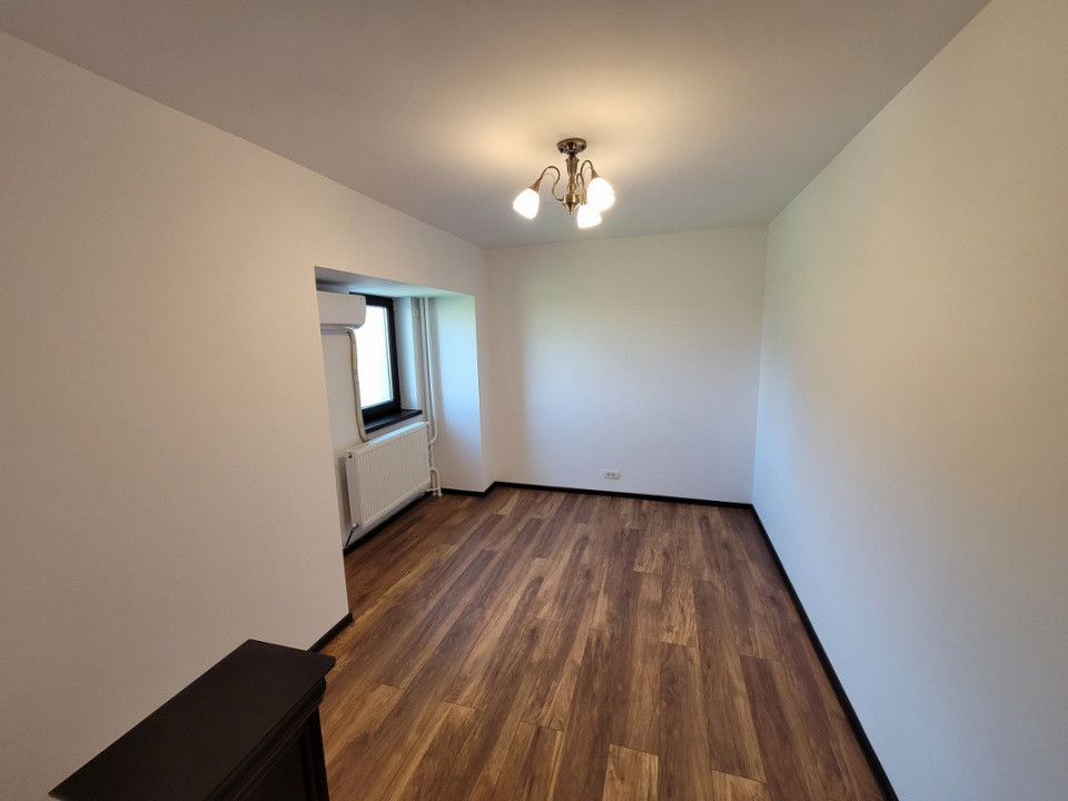 Piata Alba Iulia 3 cam Office