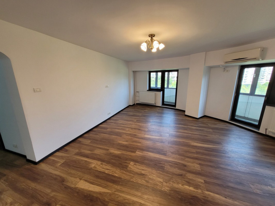 Piata Alba Iulia 3 cam Office