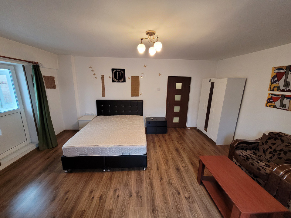 Garsoniera spatioasa Piata Unirii 