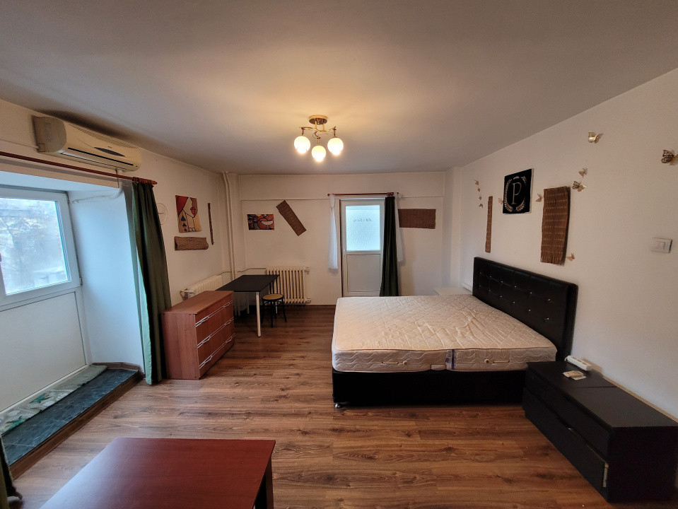 Garsoniera spatioasa Piata Unirii 