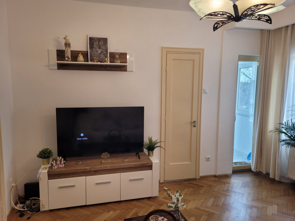 Studio ultracentral inchiriere termen mediu