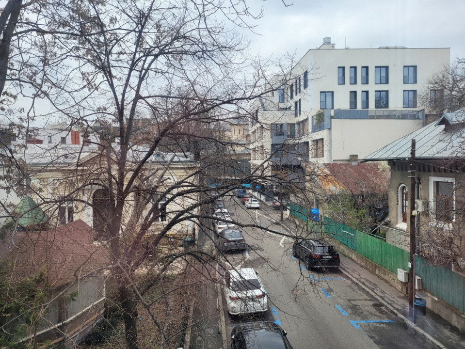 Studio ultracentral inchiriere termen mediu