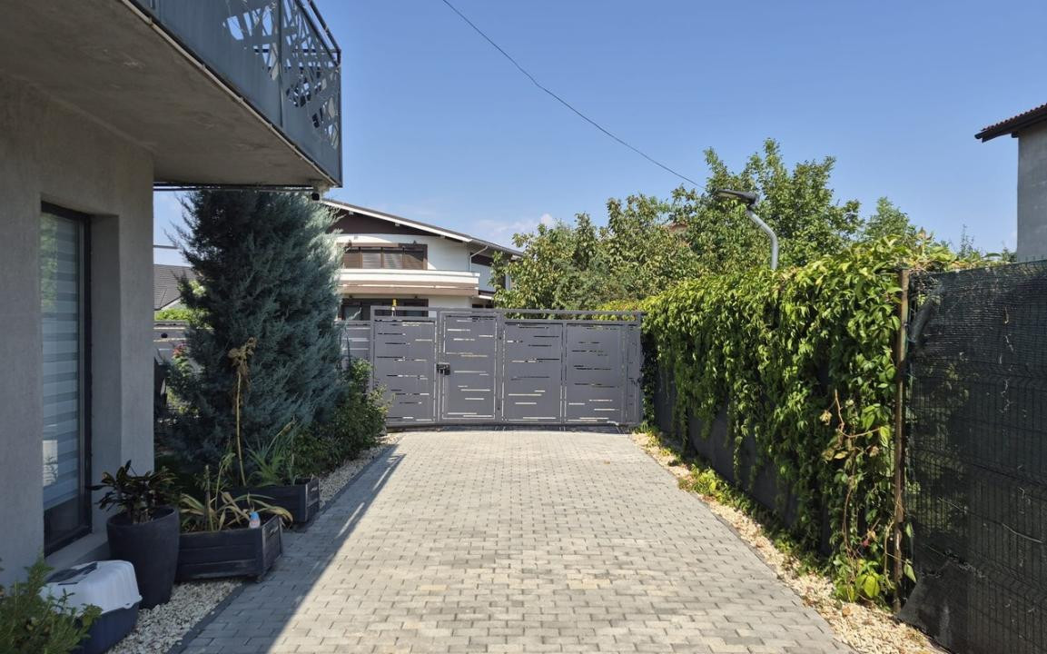 Casă tip duplex 4 camere, 96,3 mp utili, curte și parcare – Otopeni