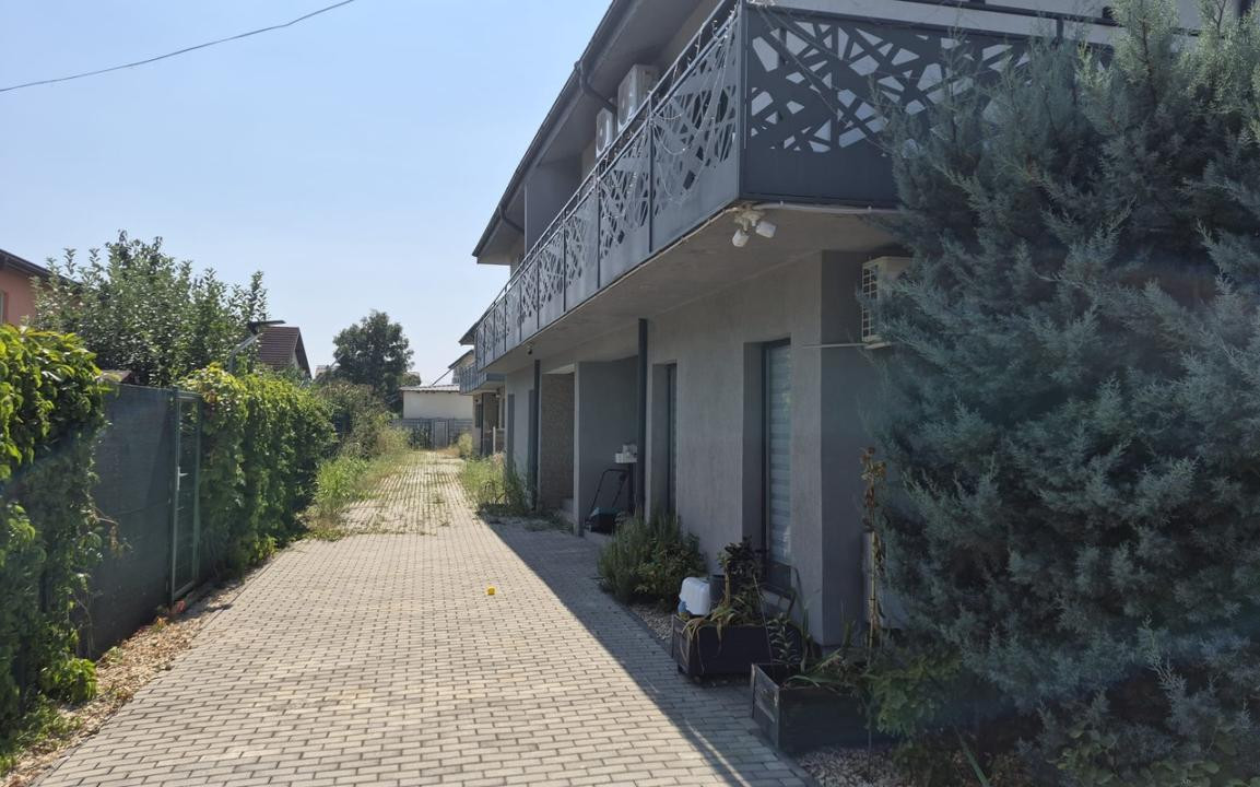 Casă tip duplex 4 camere, 96,3 mp utili, curte și parcare – Otopeni