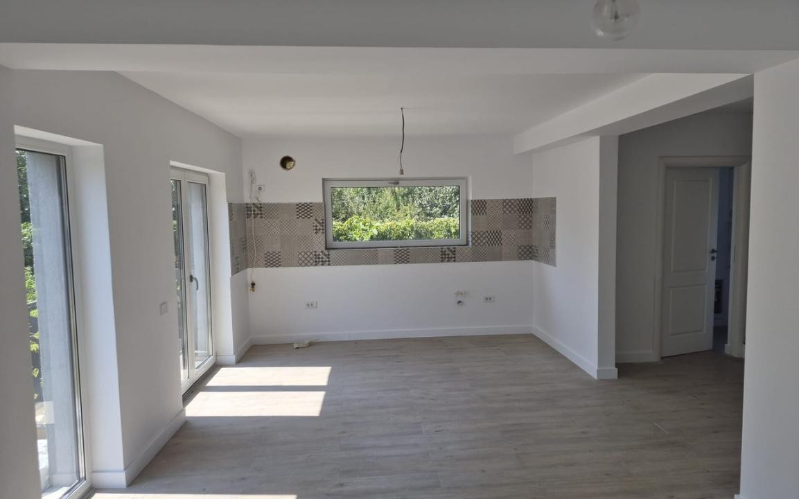 Casă tip duplex 4 camere, 96,3 mp utili, curte și parcare – Otopeni