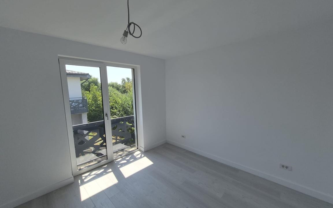 Casă tip duplex 4 camere, 96,3 mp utili, curte și parcare – Otopeni