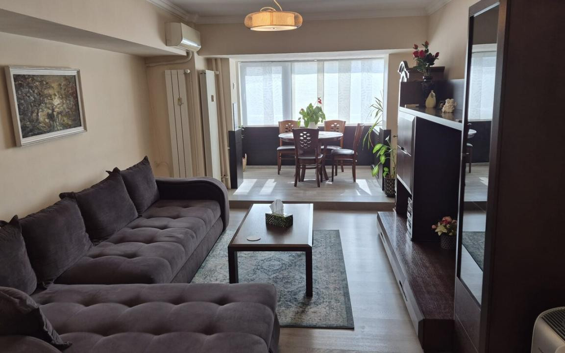 Apartament 3 camere de închiriat – Pța Alba Iulia – terasă generoasa