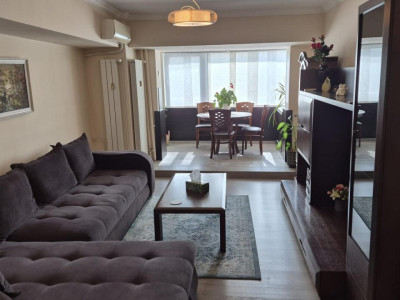 Pța Alba Iulia  3camere +terasă mare
