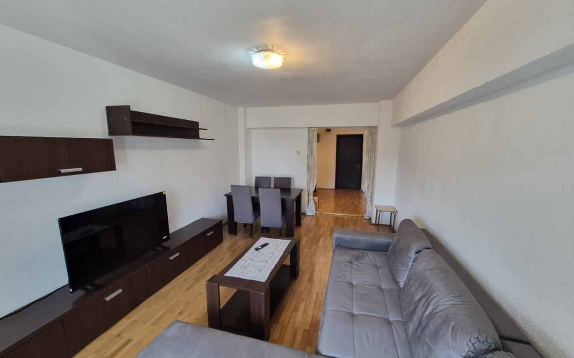 3 Cam Piata Alba Iulia la CEC Bank