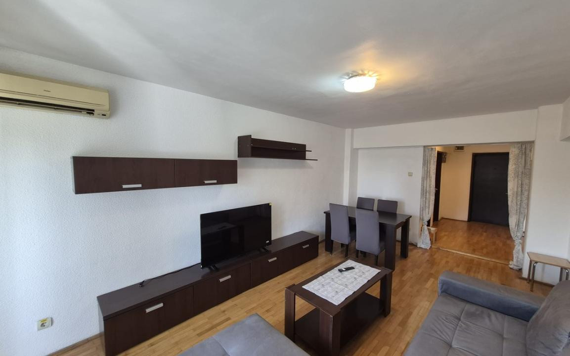 3 Cam Piata Alba Iulia la CEC Bank