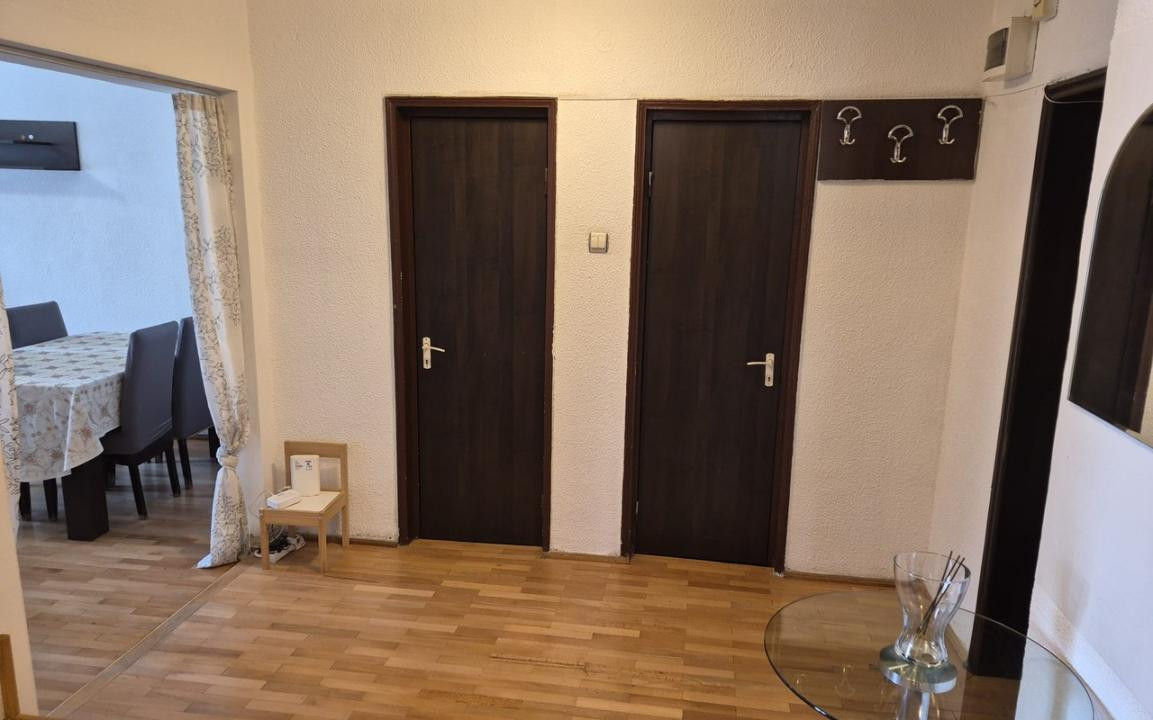 3 Cam Piata Alba Iulia la CEC Bank