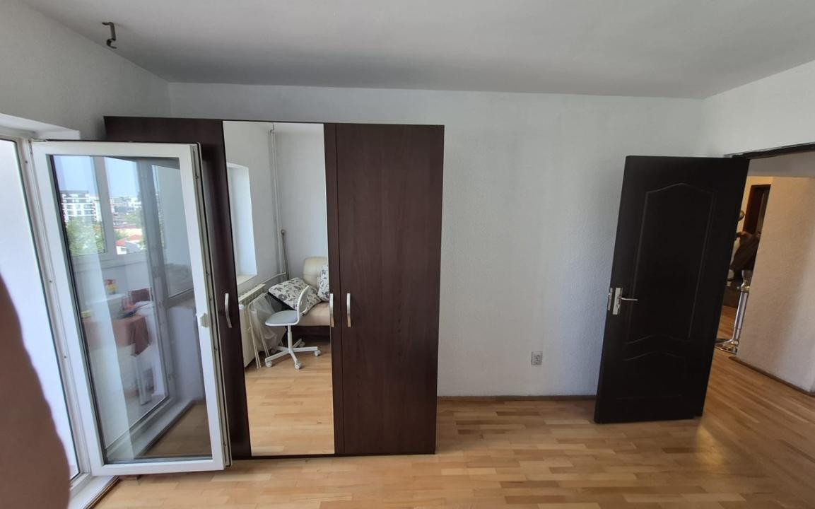 3 Cam Piata Alba Iulia la CEC Bank