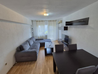 3 Cam Piata Alba Iulia la CEC Bank