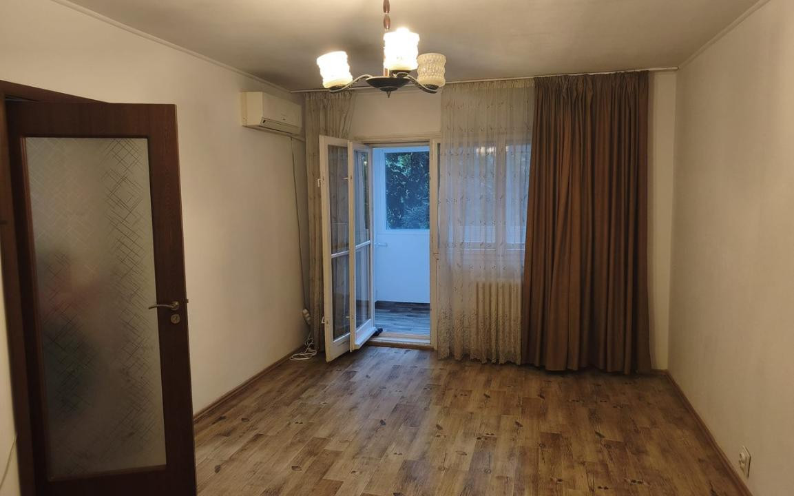 Câmpia Libertății – Scoala 75 , decomandat