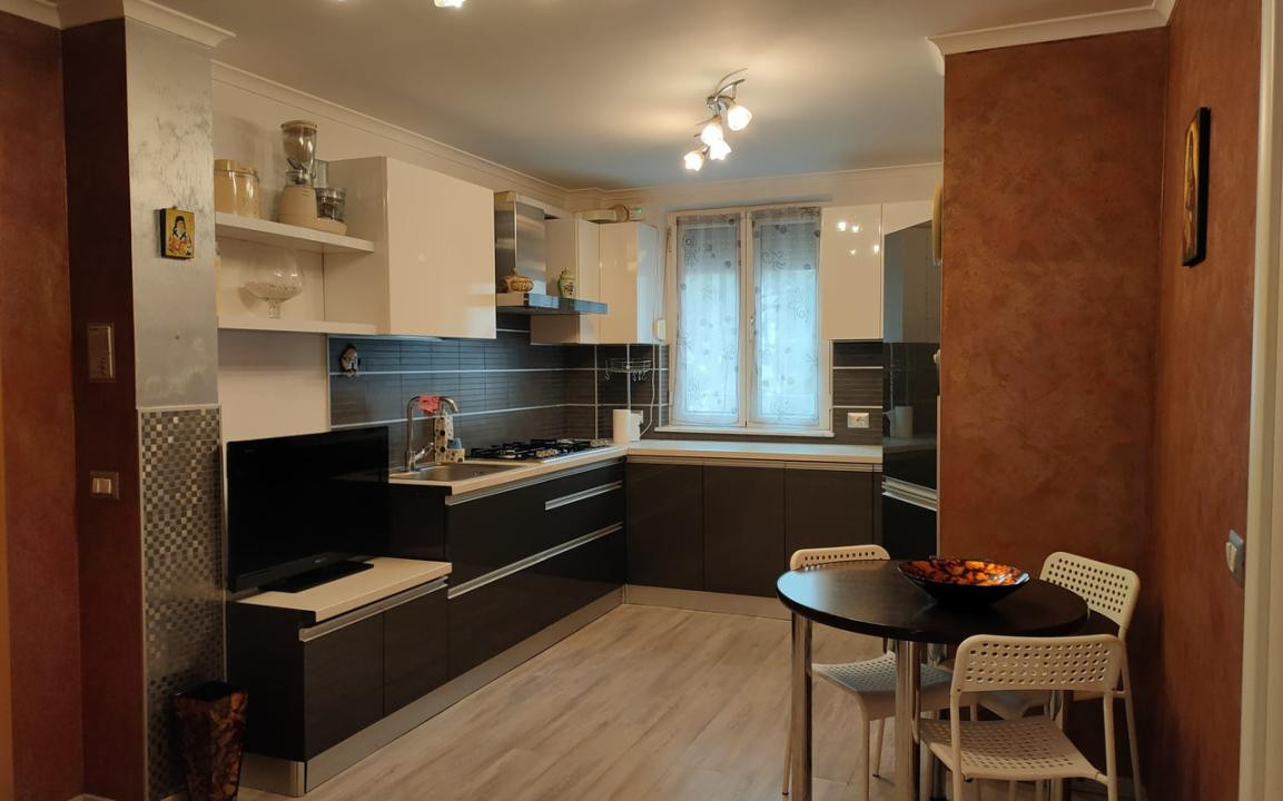 2 camere Aleea Fetești cu loc de parcare